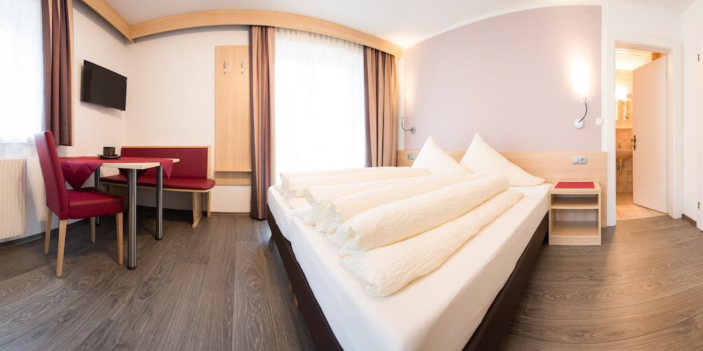 Pension Roasthof Neustift im Stubaital Kamer foto