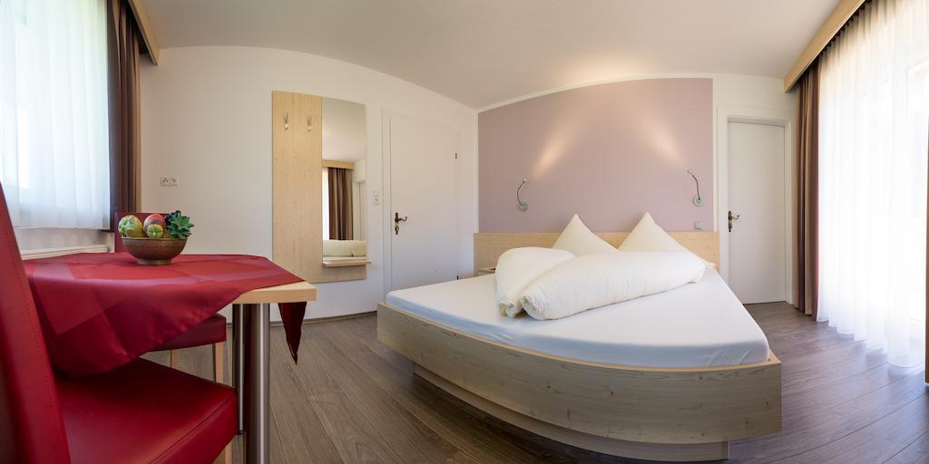 Pension Roasthof Neustift im Stubaital Kamer foto