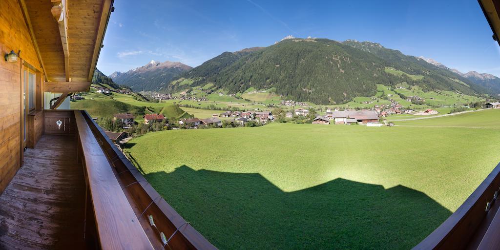 Pension Roasthof Neustift im Stubaital Buitenkant foto