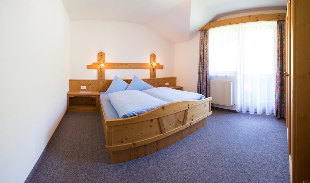 Pension Roasthof Neustift im Stubaital Kamer foto